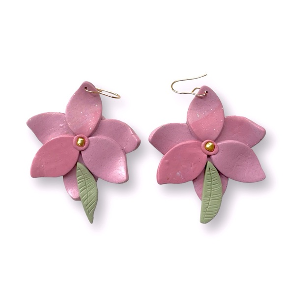 Oversized Pink Flower Earrings 🌸🌸🌸 - Picture 5 of 5